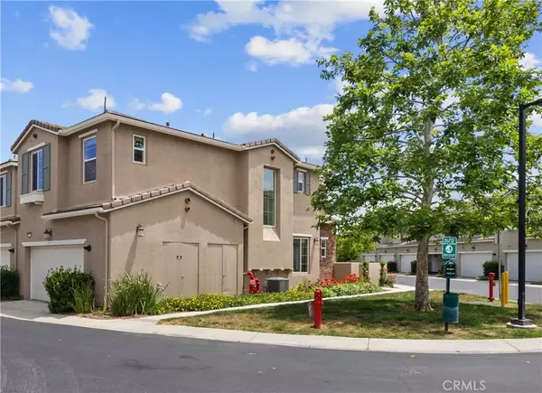 Valencia, CA 91354,28825 Calle De La Paz Drive
