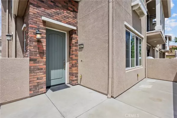 Valencia, CA 91354,28825 Calle De La Paz Drive