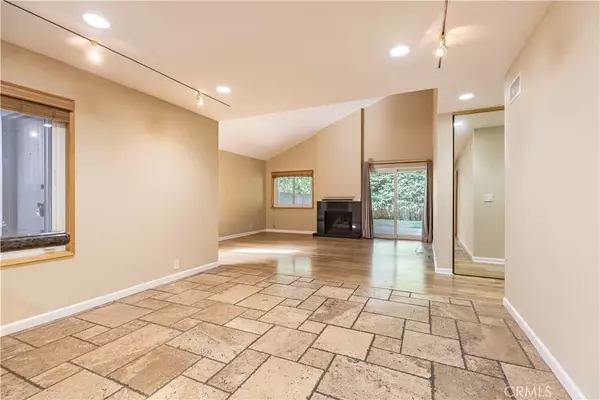 Chatsworth, CA 91311,10027 Owensmouth Avenue