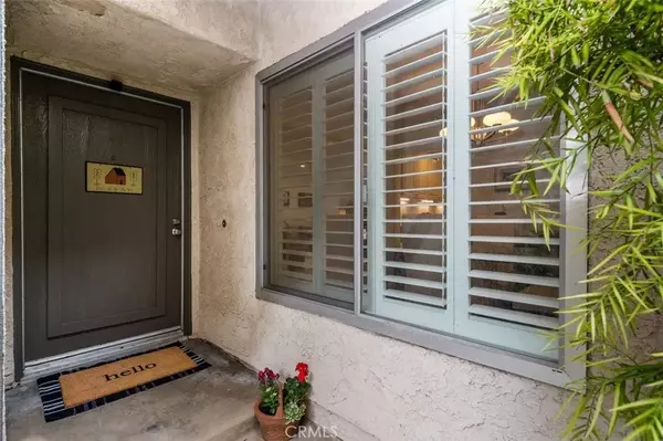 Porter Ranch, CA 91326,19158 Lahey Street #4