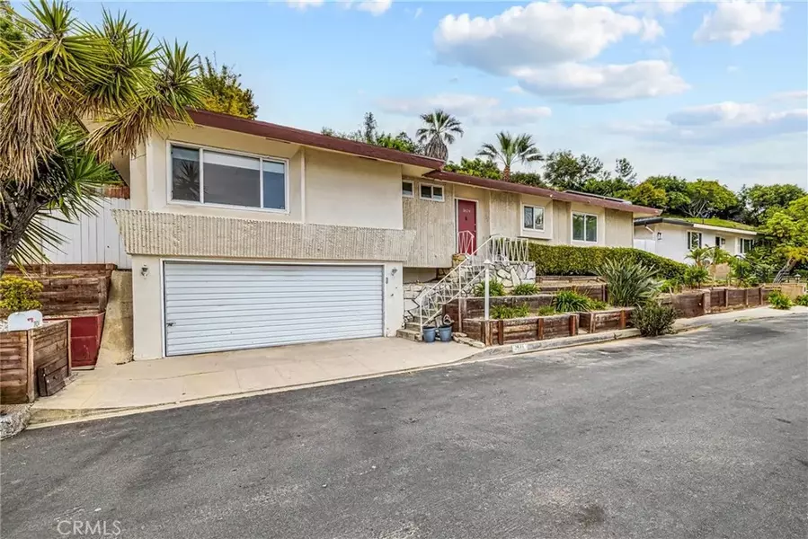 3824 Sherview Dr, Sherman Oaks, CA 91403