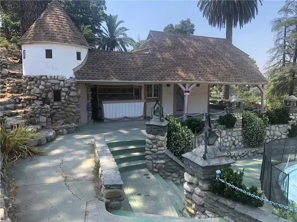 Newhall, CA 91321,23031 8th Street