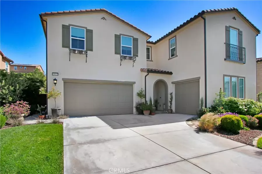 19033 Graham Lane, Saugus, CA 91350