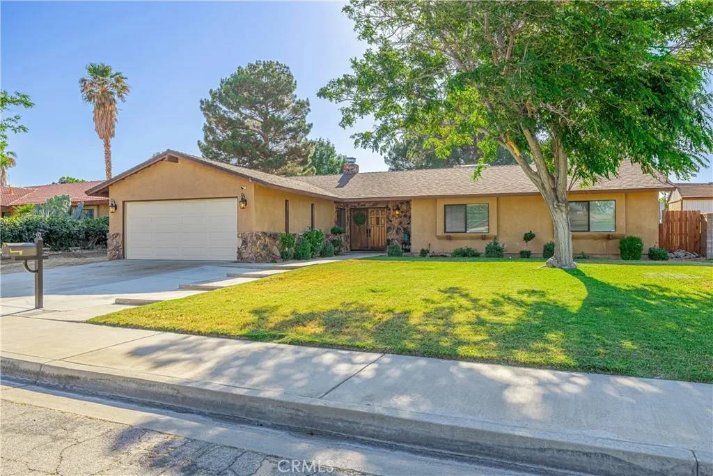 42927 Sachs Drive, Lancaster, CA 93536
