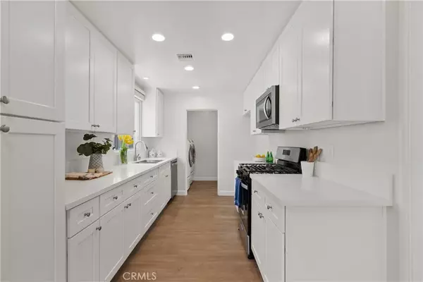 10826 Stagg Street, Sun Valley, CA 91352