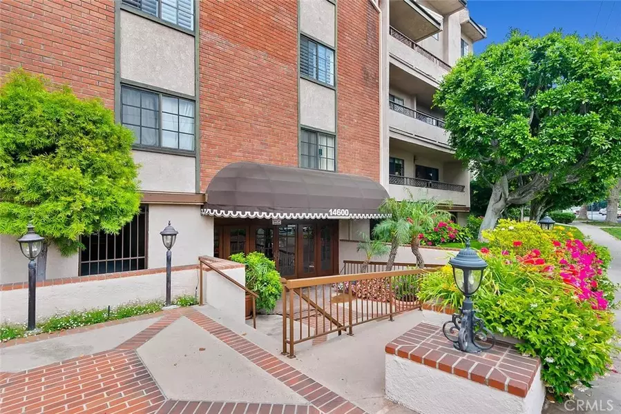 14600 Dickens Street #105, Sherman Oaks, CA 91403