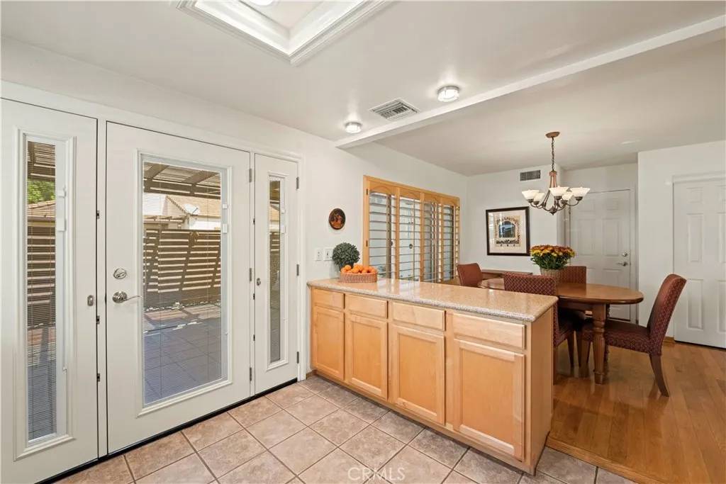 Valencia, CA 91355,25780 Vista Fairways Drive