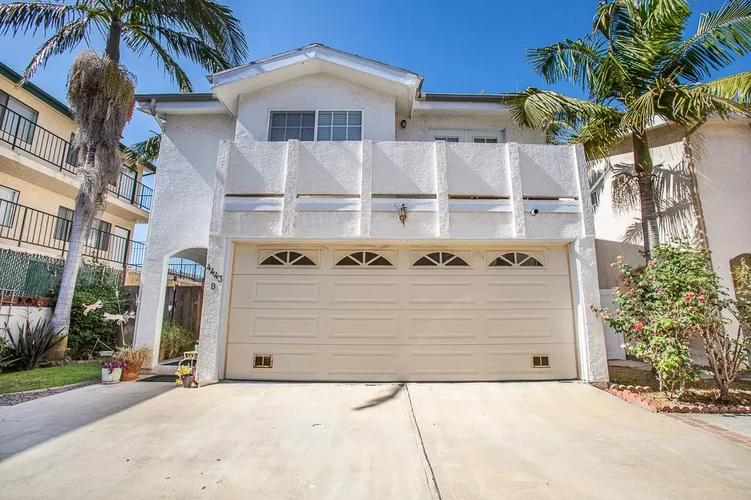 Hawthorne, CA 90250,4443 W 138th Street #B