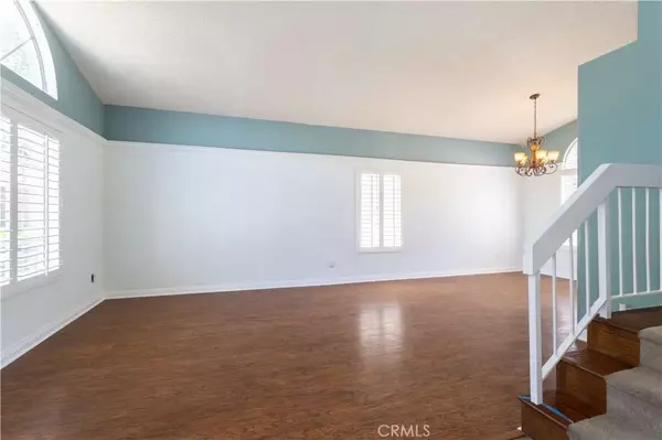 Saugus, CA 91350,22518 Oxford Lane