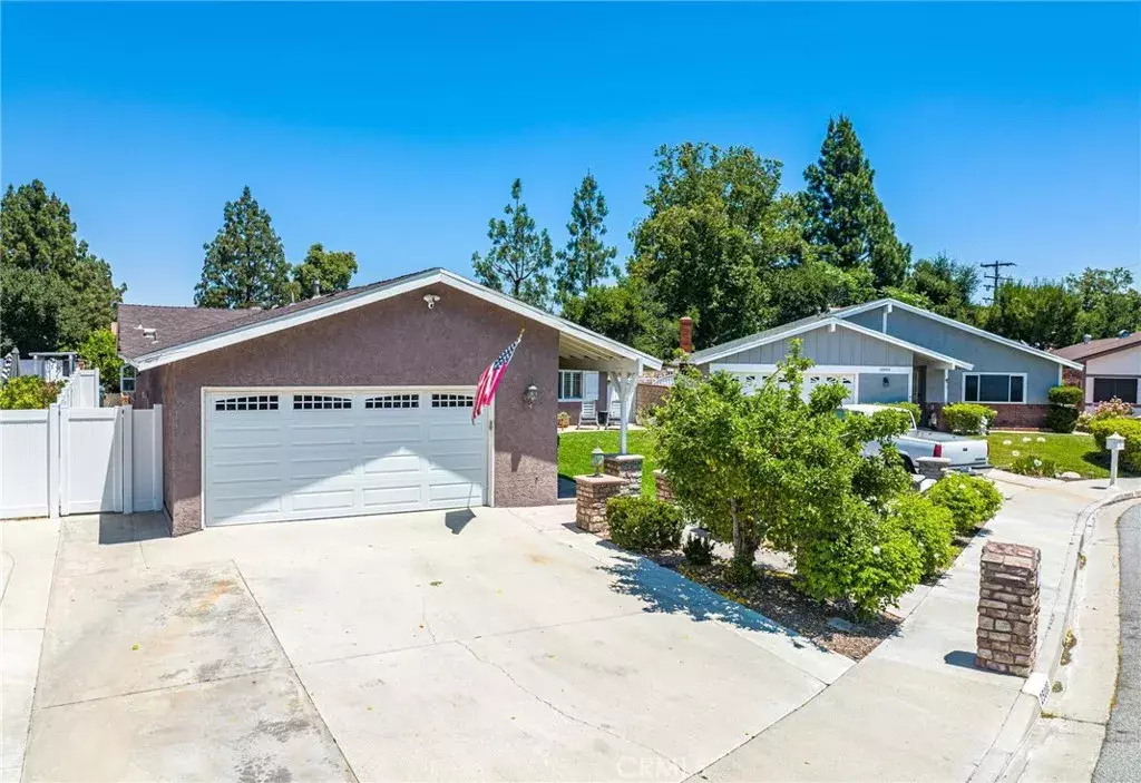 Newhall, CA 91321,25089 Green Mill Avenue