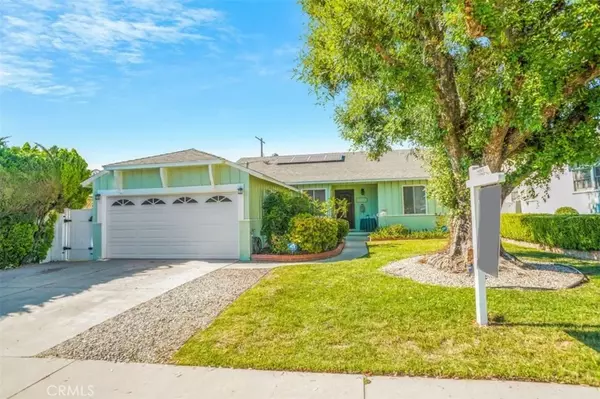 17123 Lanark Street, Lake Balboa, CA 91406