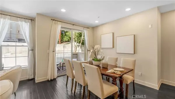 Toluca Lake, CA 91602,10639 Woodbridge Street #104