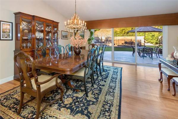 Calabasas, CA 91302,3610 Eddingham Avenue