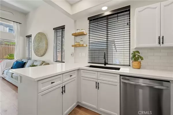 Castaic, CA 91384,27631 Iris Place