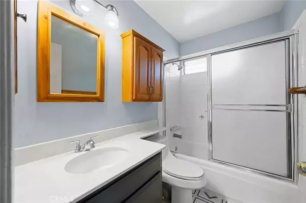 Newhall, CA 91321,25539 Mountain Pass Road