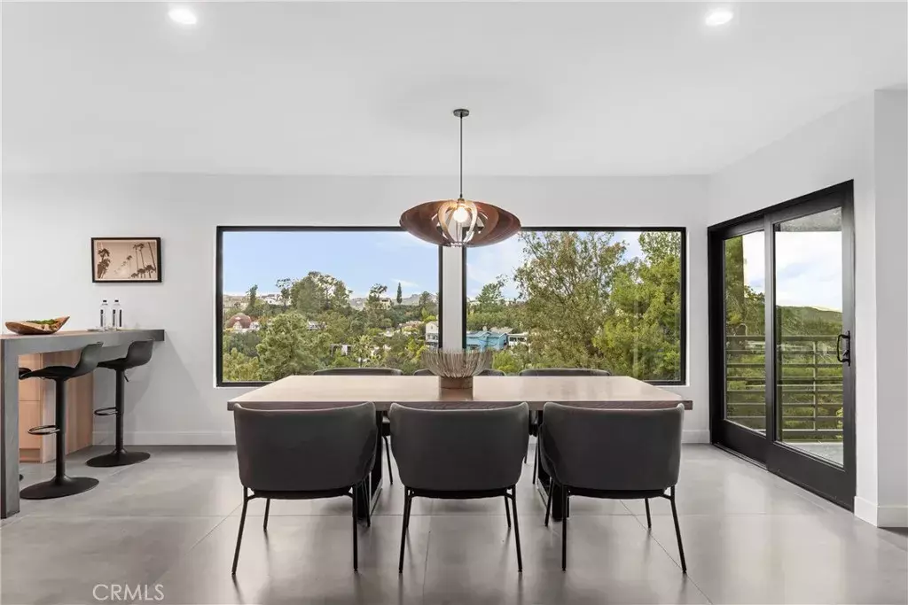 Hollywood Hills East, CA 90068,3285 Deronda Drive