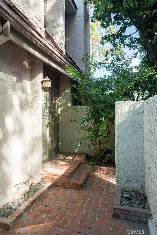 Studio City, CA 91604,11774 Moorpark Street #D