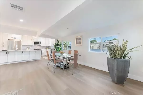 Northridge, CA 91325,8557 Chimineas Avenue