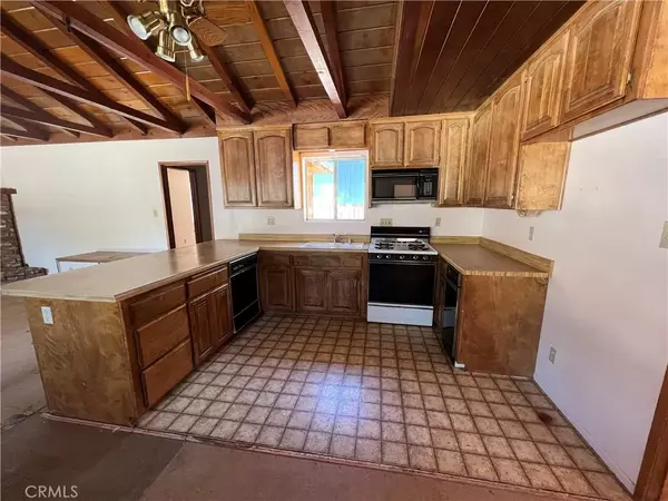 Frazier Park, CA 93225,415 Border Court