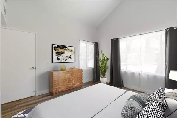 Newhall, CA 91321,24438 Leonard Tree Lane #202