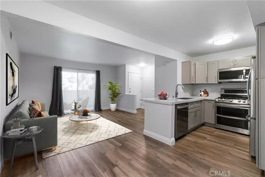 Newhall, CA 91321,24438 Leonard Tree Lane #202