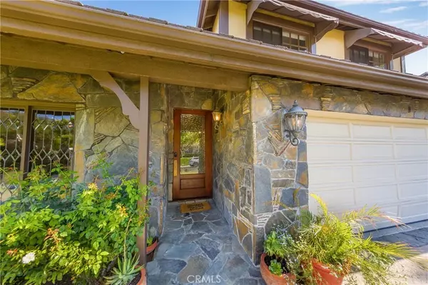 Newhall, CA 91321,24942 Highspring Ave