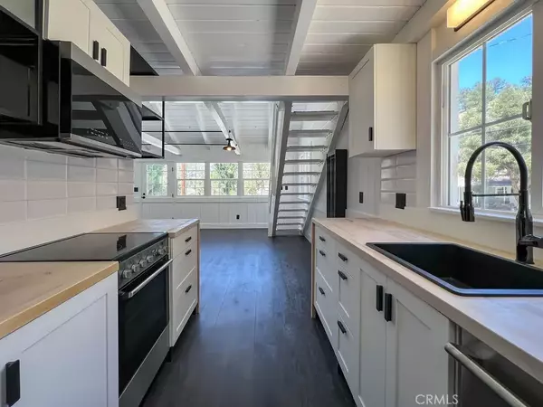 Frazier Park, CA 93225,7106 Lakeview Drive