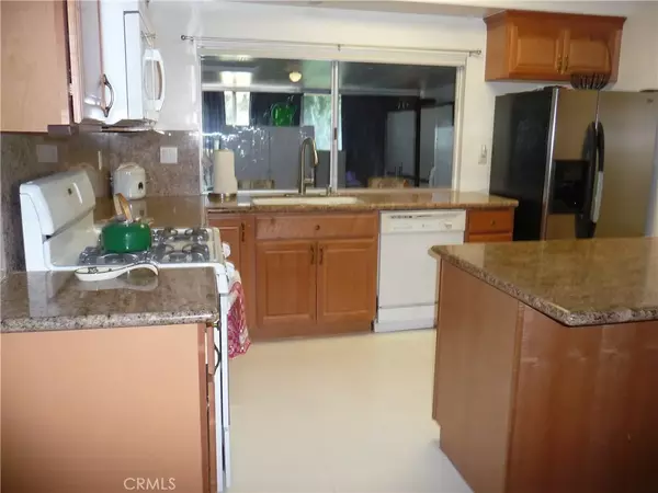 Newhall, CA 91321,26804 Oak Garden Court