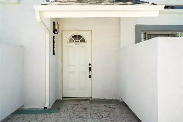 Lake Balboa, CA 91406,7304 Balboa Boulevard #E