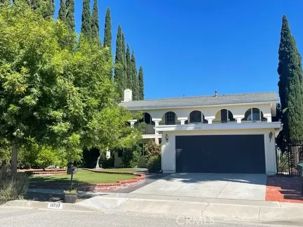 19707 Green Mountain Drive, Newhall, CA 91321