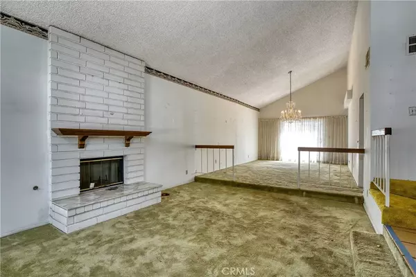 Chatsworth, CA 91311,10258 Farralone Avenue