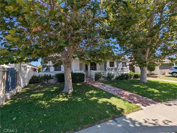 Lake Balboa, CA 91406,17057 Cantara Street