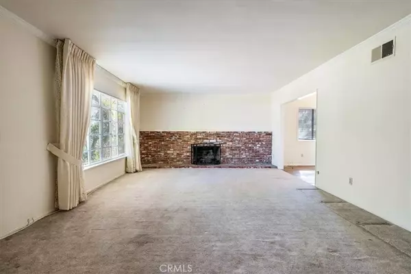 Northridge, CA 91326,19040 Olympia Street