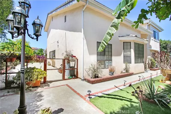 Northridge, CA 91325,17021 Lassen Street