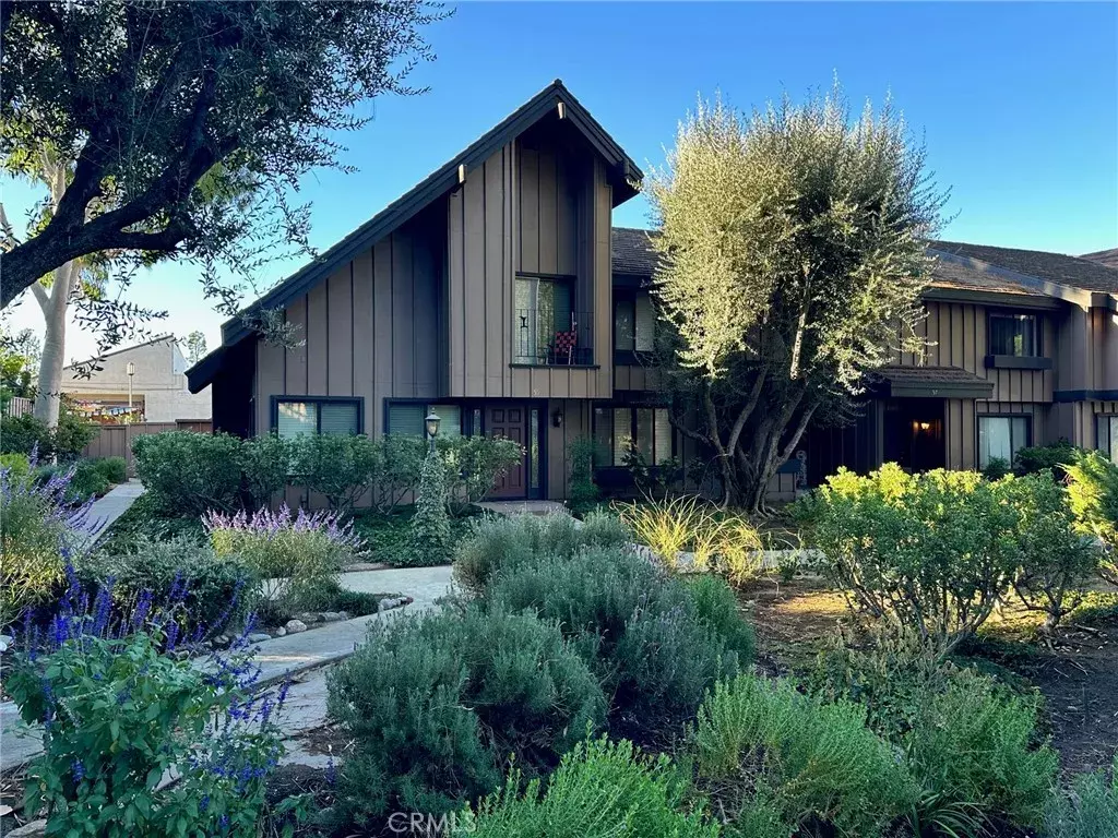 Northridge, CA 91324,9735 Reseda Boulevard #59