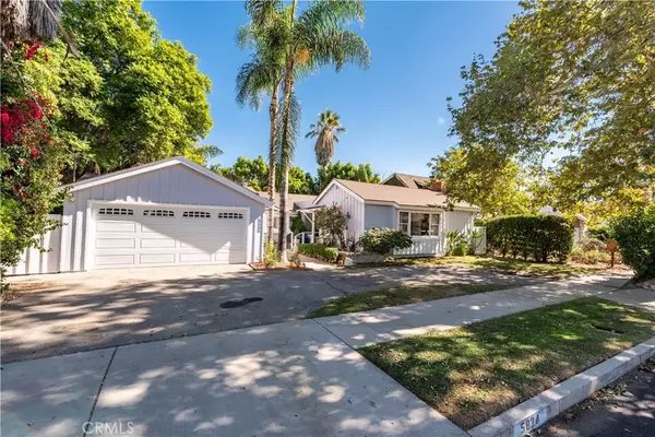 5824 Mammoth Avenue, Valley Glen, CA 91401