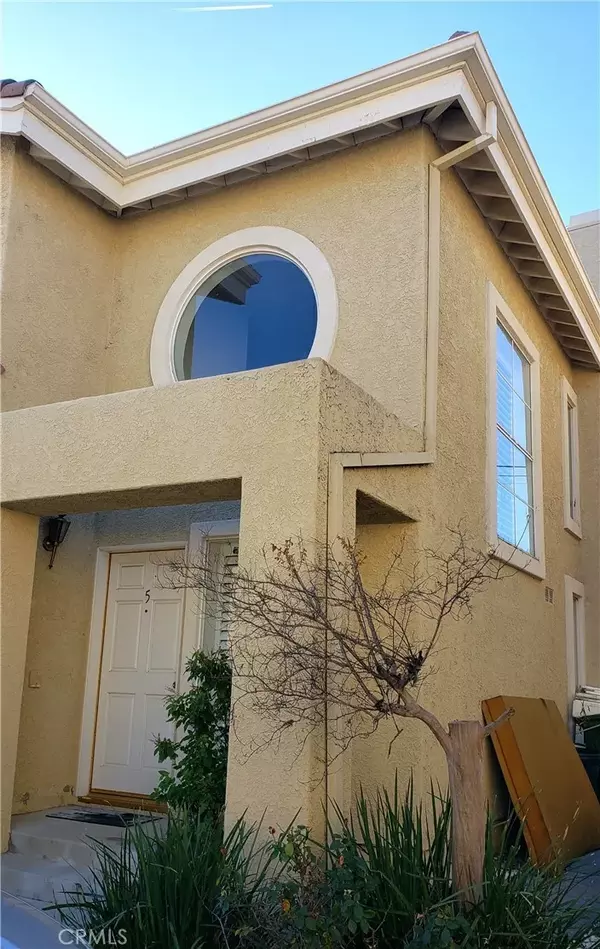 Panorama City, CA 91402,9442 Sylmar Ave #5