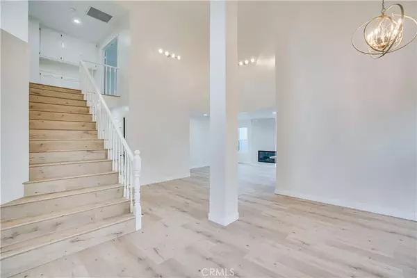 Northridge, CA 91325,9633 Lilly Court