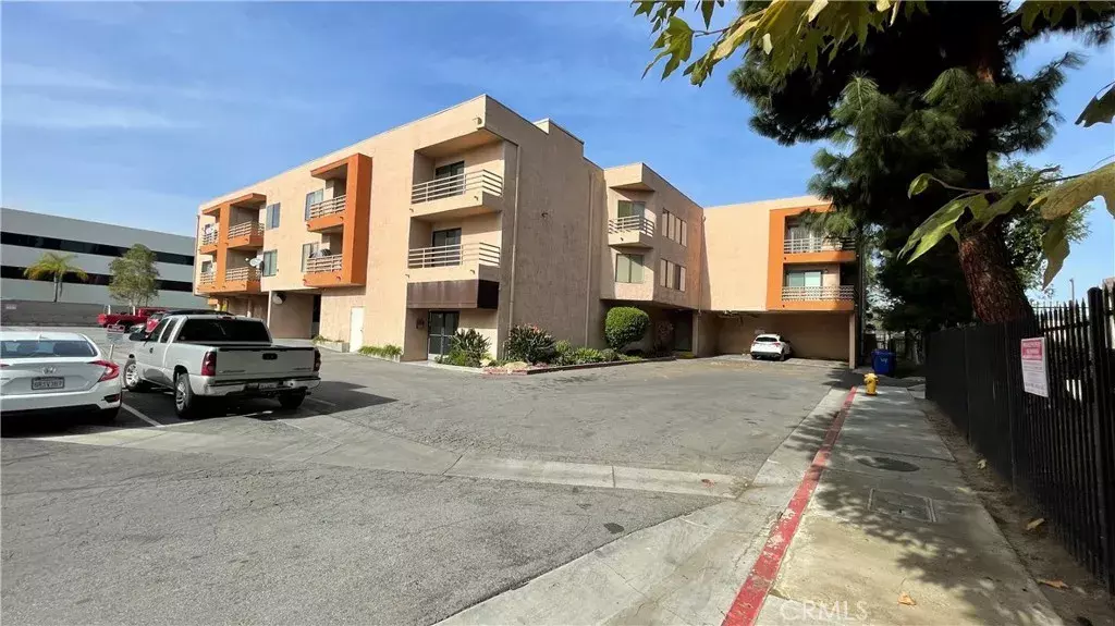 6815 Remmet Avenue #217, Canoga Park, CA 91303