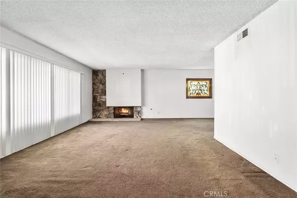 Valley Village, CA 91607,12440 Addison Street