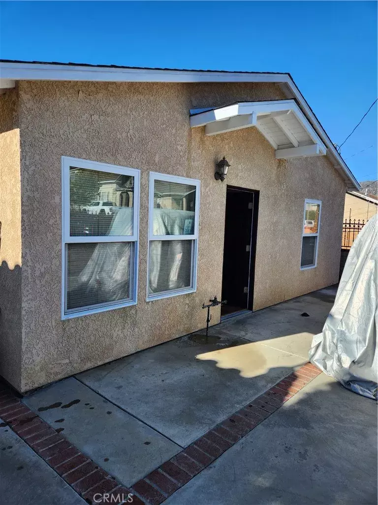 Sunland, CA 91040,10523 Woodward Avenue