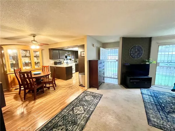 North Hills, CA 91343,8350 Burnet Avenue #12