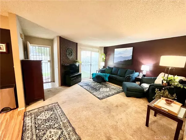 North Hills, CA 91343,8350 Burnet Avenue #12