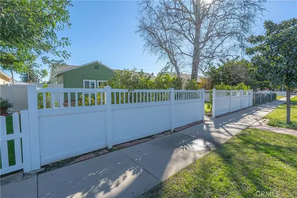 Northridge, CA 91325,8020 White Oak Avenue