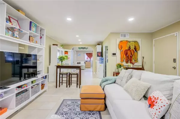 Lake Balboa, CA 91406,7307 Haskell Avenue #6