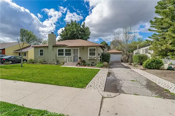 Van Nuys, CA 91406,6859 Encino Avenue