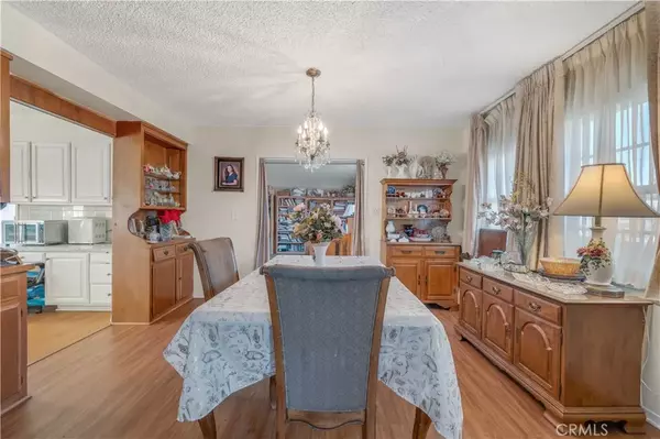 Panorama City, CA 91402,9135 Hazeltine Avenue