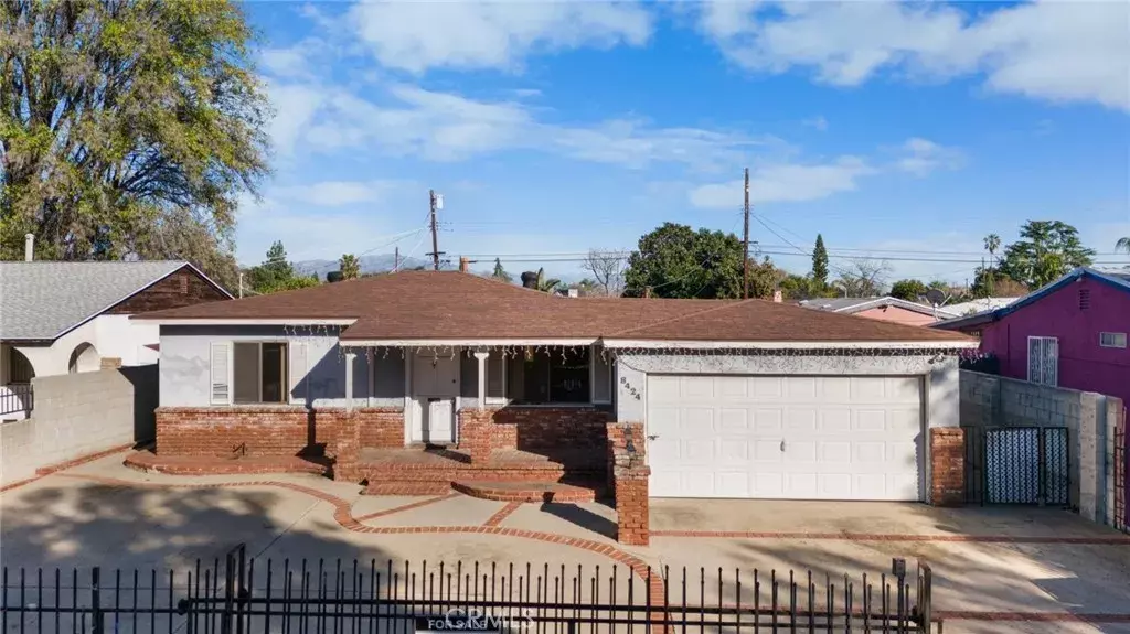 Panorama City, CA 91402,8424 Lennox Avenue