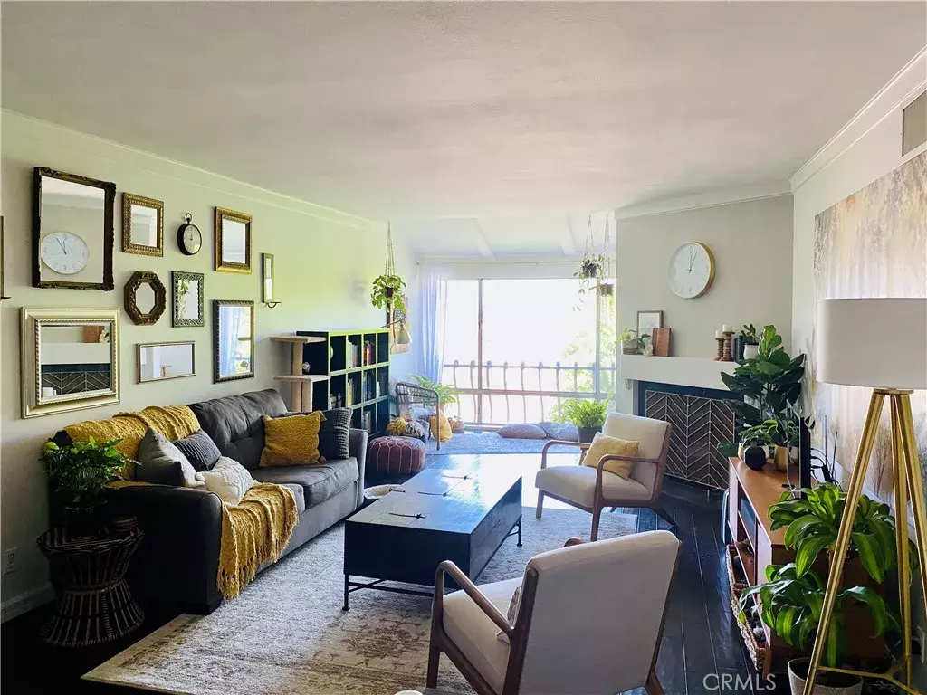 Valley Village, CA 91607,12720 Burbank Boulevard #315