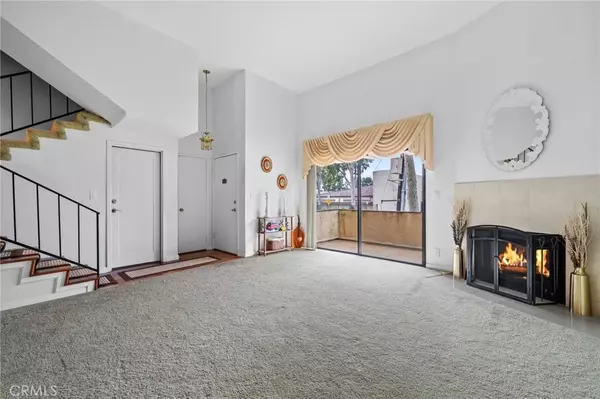 10338 Zelzah Avenue #2, Northridge, CA 91326